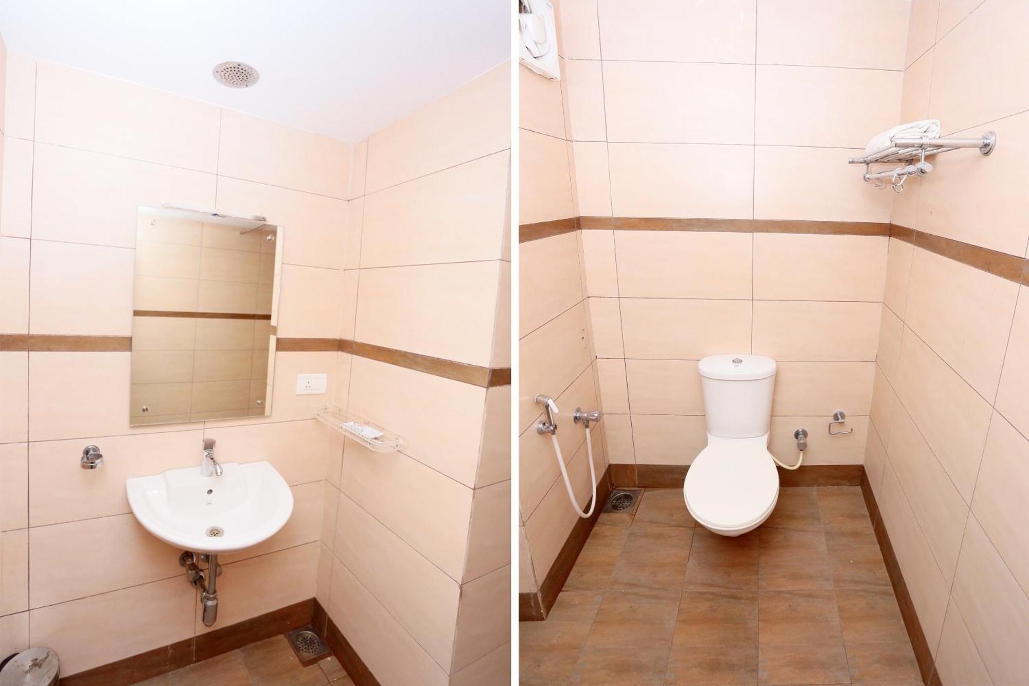 Super Townhouse Dona Castle Hotel Kollam Ngoại thất bức ảnh